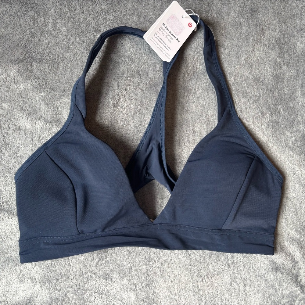 Lululemon All‎ Day Breeze Sports Bra | 6 True Navy